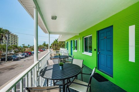 Commercial property in Treasure Island, Florida 351.17 sq.m. № 1249300 - photo 20