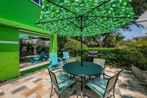 Commercial property in Treasure Island, Florida 351.17 sq.m. № 1249300 - photo 12