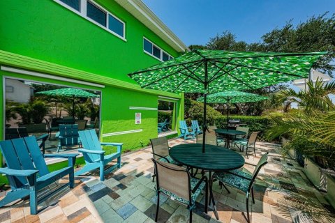 Commercial property in Treasure Island, Florida 351.17 sq.m. № 1249300 - photo 10
