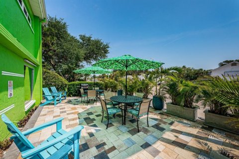 Commercial property in Treasure Island, Florida 351.17 sq.m. № 1249300 - photo 9