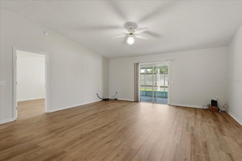 Casa en venta en Winter Haven, Florida, 4 dormitorios, 177.16 m2 № 2228380 - foto 15