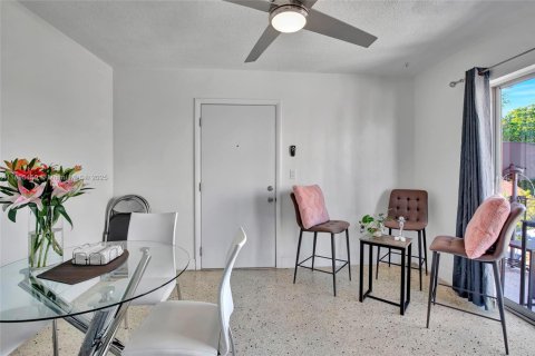 Apartment in Miami, Florida 2 bedrooms, 72.46 sq.m. № 2081468 - photo 2