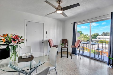Apartamento en Miami, Florida 2 dormitorios, 72.46 m2 № 2081468