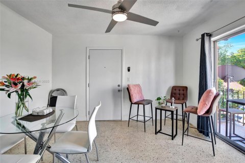 Apartment in Miami, Florida 2 bedrooms, 72.46 sq.m. № 2081468 - photo 5
