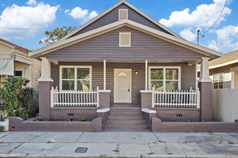 Casa en venta en Tampa, Florida, 3 dormitorios, 118.26 m2 № 1546743 - foto 1