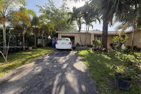 Villa ou maison à vendre à Homestead, Floride: 4 chambres, 204.2 m2 № 2145694 - photo 2