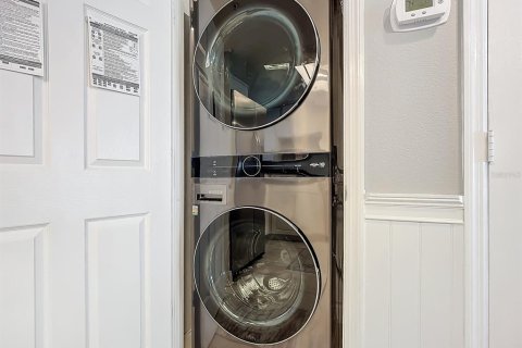 Condo in New Smyrna Beach, Florida, 2 bedrooms  № 1422486 - photo 11
