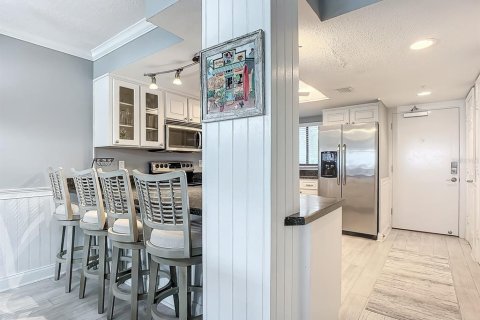 Condo in New Smyrna Beach, Florida, 2 bedrooms  № 1422486 - photo 12