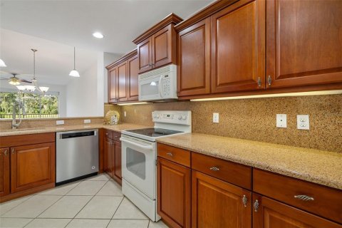 Condo in Bradenton, Florida, 2 bedrooms  № 1905822 - photo 27