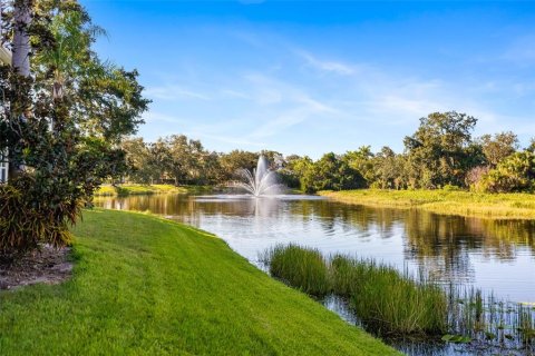 Condo in Bradenton, Florida, 2 bedrooms  № 1905822 - photo 16