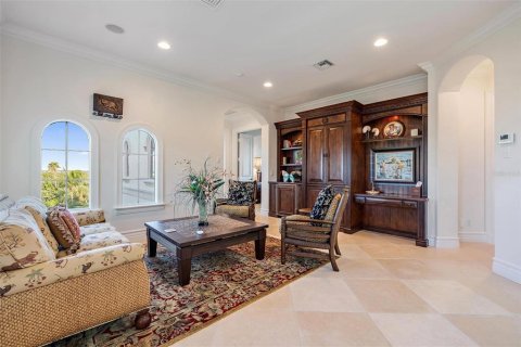 House in Stuart, Florida 6 bedrooms, 983.37 sq.m. № 1900704 - photo 22