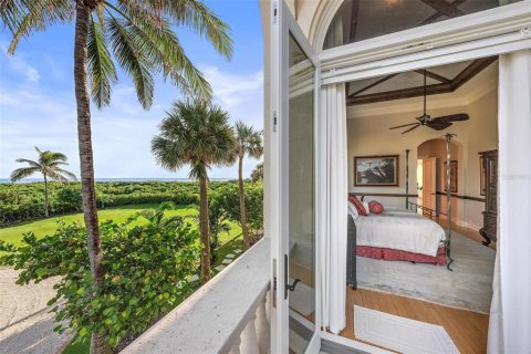 House in Stuart, Florida 6 bedrooms, 983.37 sq.m. № 1900704 - photo 29