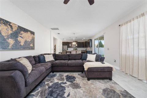 Casa en venta en Orlando, Florida, 4 dormitorios, 227.89 m2 № 2199386 - foto 8
