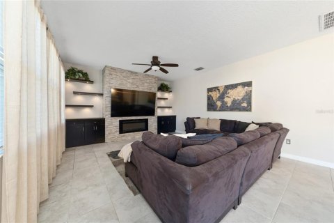Casa en venta en Orlando, Florida, 4 dormitorios, 227.89 m2 № 2199386 - foto 7