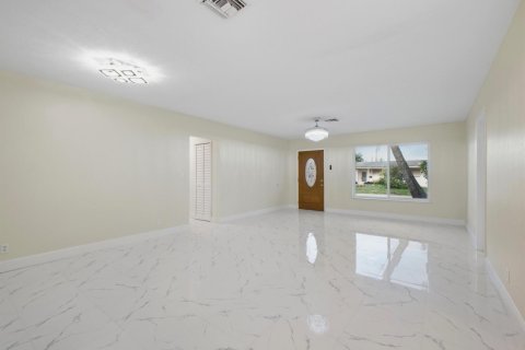 Villa ou maison à vendre à Lake Worth, Floride: 3 chambres, 156.26 m2 № 2387904 - photo 11