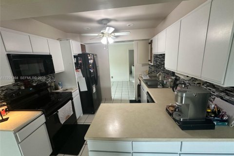 Casa en venta en Deerfield Beach, Florida, 2 dormitorios, 154.96 m2 № 2055889 - foto 10