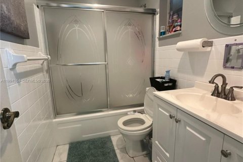 Casa en venta en Deerfield Beach, Florida, 2 dormitorios, 154.96 m2 № 2055889 - foto 18