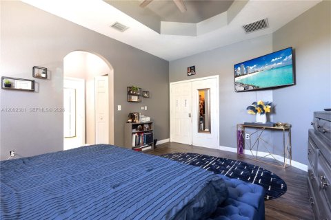 House in Homestead, Florida 5 bedrooms, 253.81 sq.m. № 2068512 - photo 23