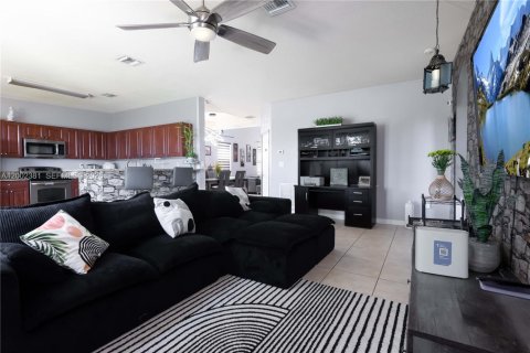 House in Homestead, Florida 5 bedrooms, 253.81 sq.m. № 2068512 - photo 12