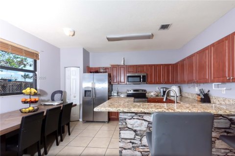 House in Homestead, Florida 5 bedrooms, 253.81 sq.m. № 2068512 - photo 9