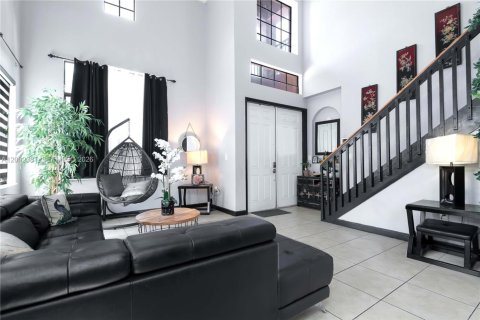 House in Homestead, Florida 5 bedrooms, 253.81 sq.m. № 2068512 - photo 6