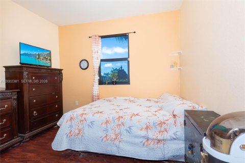 House in Homestead, Florida 5 bedrooms, 253.81 sq.m. № 2068512 - photo 16