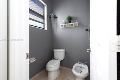 House in Homestead, Florida 5 bedrooms, 253.81 sq.m. № 2068512 - photo 28