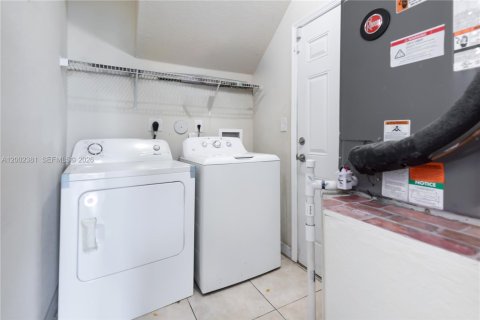 House in Homestead, Florida 5 bedrooms, 253.81 sq.m. № 2068512 - photo 19