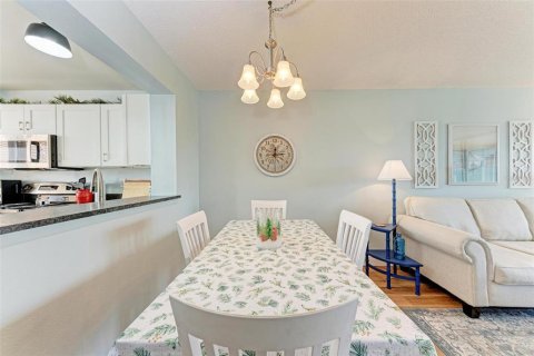 Condo in Bradenton, Florida, 2 bedrooms  № 1717056 - photo 15