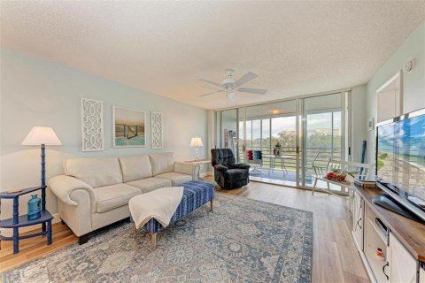 Condo in Bradenton, Florida, 2 bedrooms  № 1717056 - photo 6