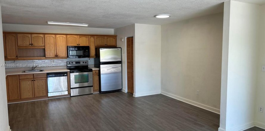 Condo à Doral, Floride, 2 chambres  № 1946841