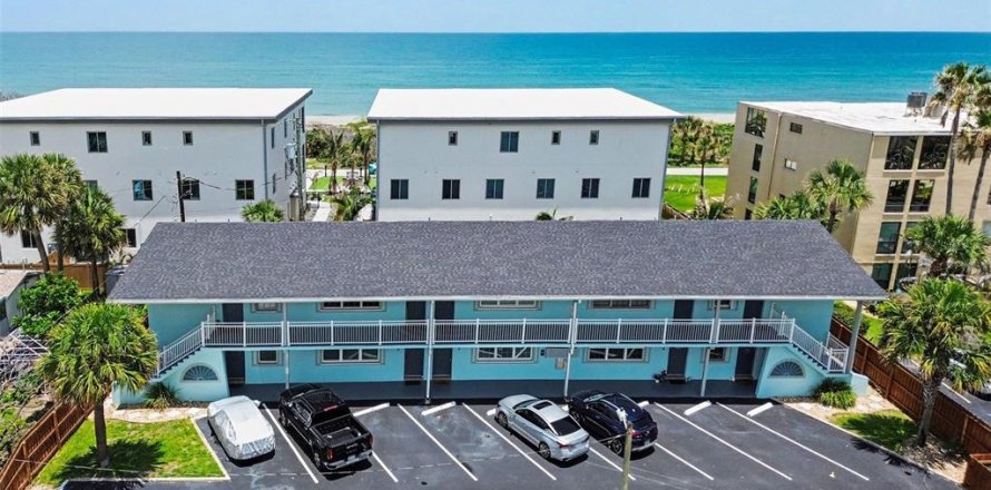Condo in Indialantic, Florida, 1 bedroom № 2195801