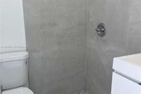 Immobilier commercial à louer à Miami, Floride: 46.45 m2 № 1999303 - photo 8