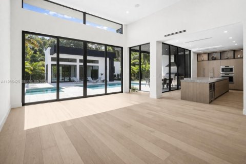 Купить виллу или дом в Майами, Флорида 5 спален, 331.38м2, № 2051038 - фото 7