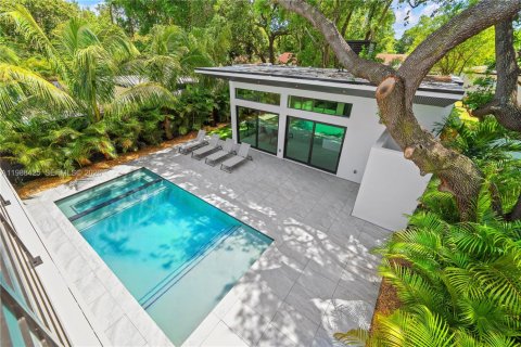 Villa ou maison à vendre à Miami, Floride: 5 chambres, 331.38 m2 № 2051038 - photo 27