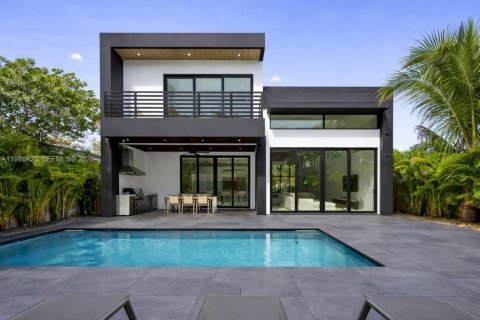 Купить виллу или дом в Майами, Флорида 5 спален, 331.38м2, № 2051038 - фото 4