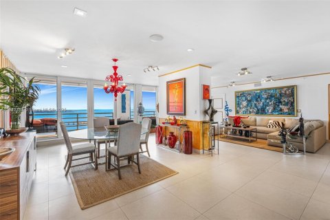 Copropriété à louer à Miami, Floride: 4 chambres, 304.72 m2 № 1976313 - photo 7