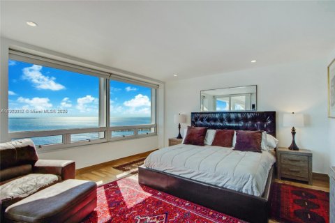 Copropriété à louer à Miami, Floride: 4 chambres, 304.72 m2 № 1976313 - photo 16