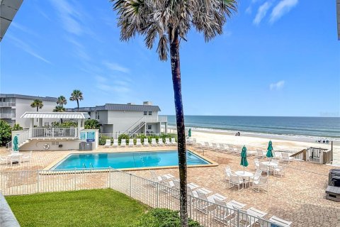 Condominio en New Smyrna Beach, Florida, 2 dormitorios  № 2209694