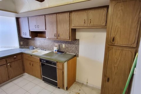 Copropriété à vendre à Miami, Floride: 1 chambre, 79.99 m2 № 1955007 - photo 8