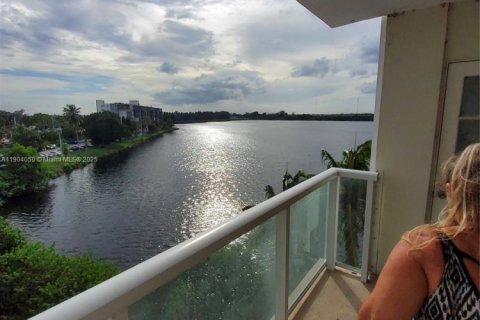 Copropriété à vendre à Miami, Floride: 1 chambre, 79.99 m2 № 1955007 - photo 20