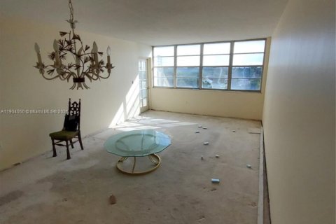 Copropriété à vendre à Miami, Floride: 1 chambre, 79.99 m2 № 1955007 - photo 4