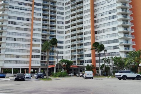 Copropriété à vendre à Miami, Floride: 1 chambre, 79.99 m2 № 1955007 - photo 1