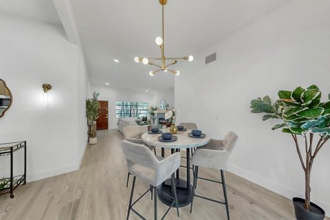 Casa en venta en Largo, Florida, 3 dormitorios, 121.33 m2 № 1913685 - foto 7