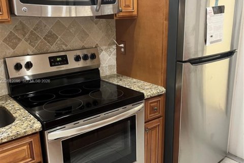 Condominio en alquiler en Hallandale Beach, Florida, 2 dormitorios, 97.55 m2 № 2075135 - foto 10