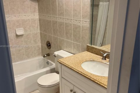 Condominio en alquiler en Hallandale Beach, Florida, 2 dormitorios, 97.55 m2 № 2075135 - foto 14