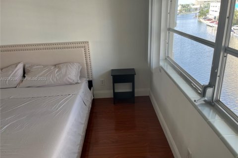 Condominio en alquiler en Hallandale Beach, Florida, 2 dormitorios, 97.55 m2 № 2075135 - foto 26