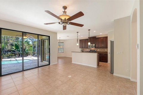 House in Venice, Florida 2 bedrooms, 193.33 sq.m. № 2095696 - photo 11