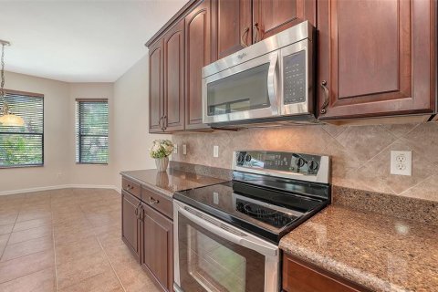 House in Venice, Florida 2 bedrooms, 193.33 sq.m. № 2095696 - photo 17