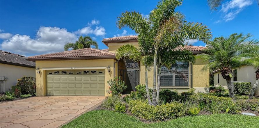 House in Venice, Florida 2 bedrooms, 193.33 sq.m. № 2095696